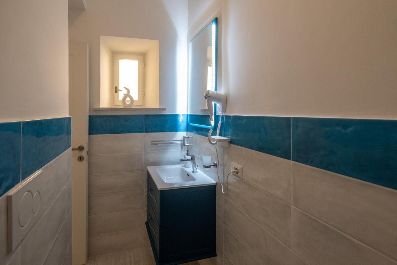 Room With Independent Entrance - Termini/Aquarium Rome Extérieur photo